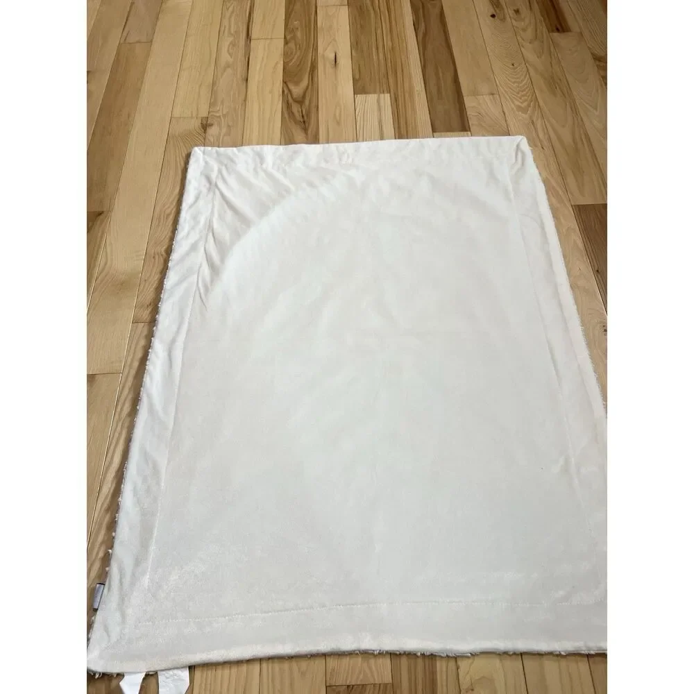 Thro by Marlo Lorenz‎ Green Plush Fuzzy Soft Cream Baby Blanket